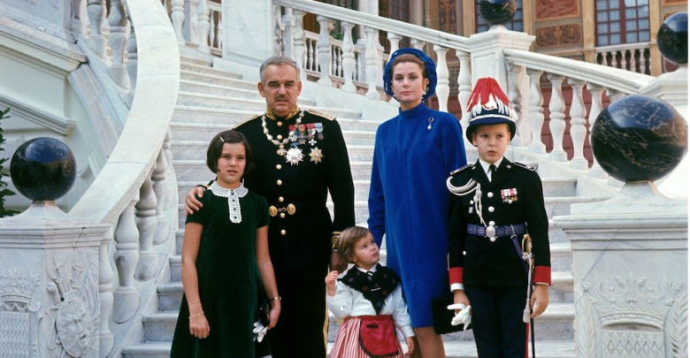 князь Ренье III и Грейс Кейли с детьми