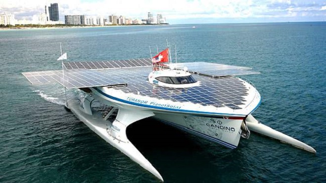 Яхты на солнечных батареях