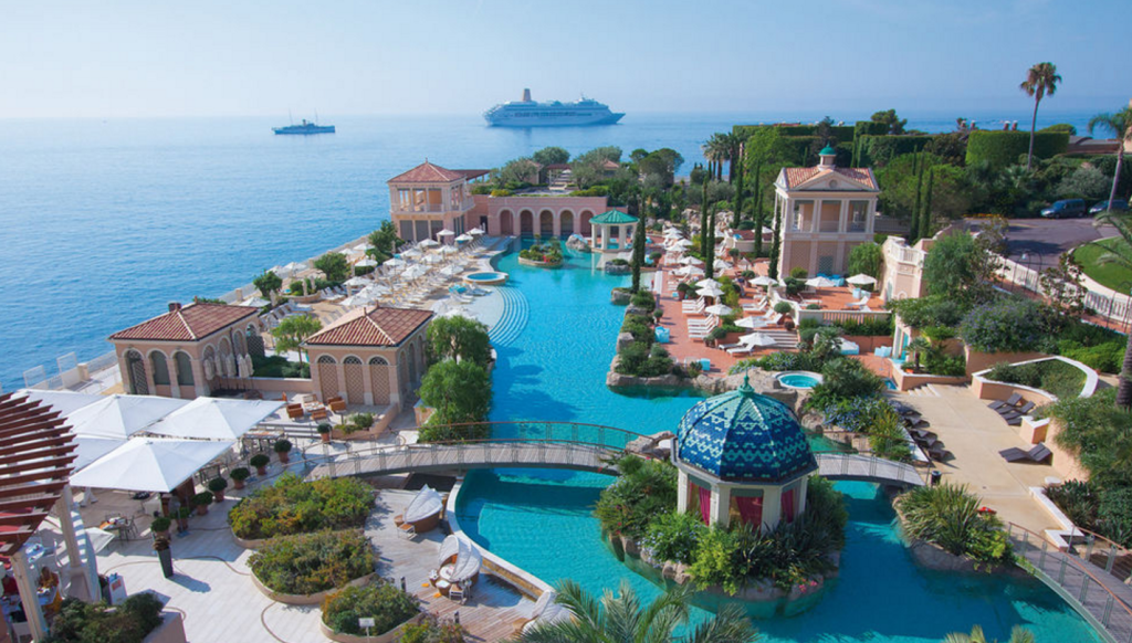 Пляж отеля Monte-Carlo Bay