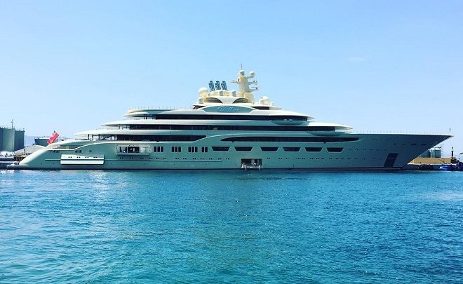 Яхта Dilbar