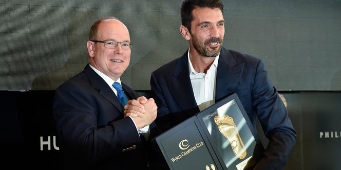 В Монако вручили футбольную премию Golden Foot.