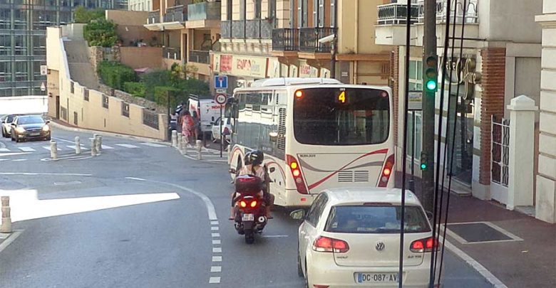 В Монако закрыли несколько автобусных остановок