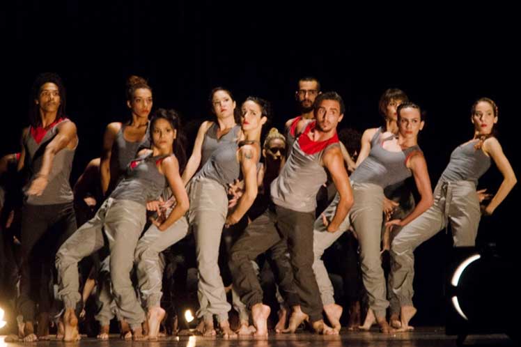 Danza Contemporanea de Cuba