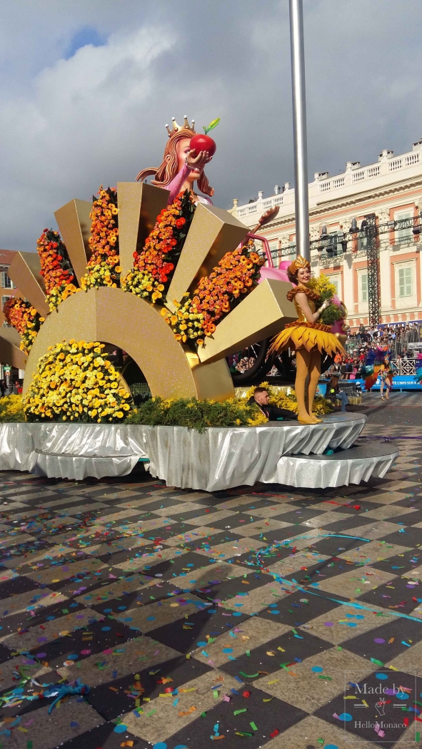 Битва цветов на карнавале в Ницце