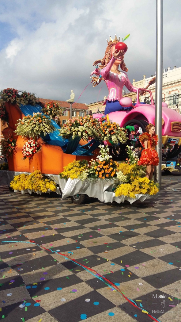 Битва цветов на карнавале в Ницце