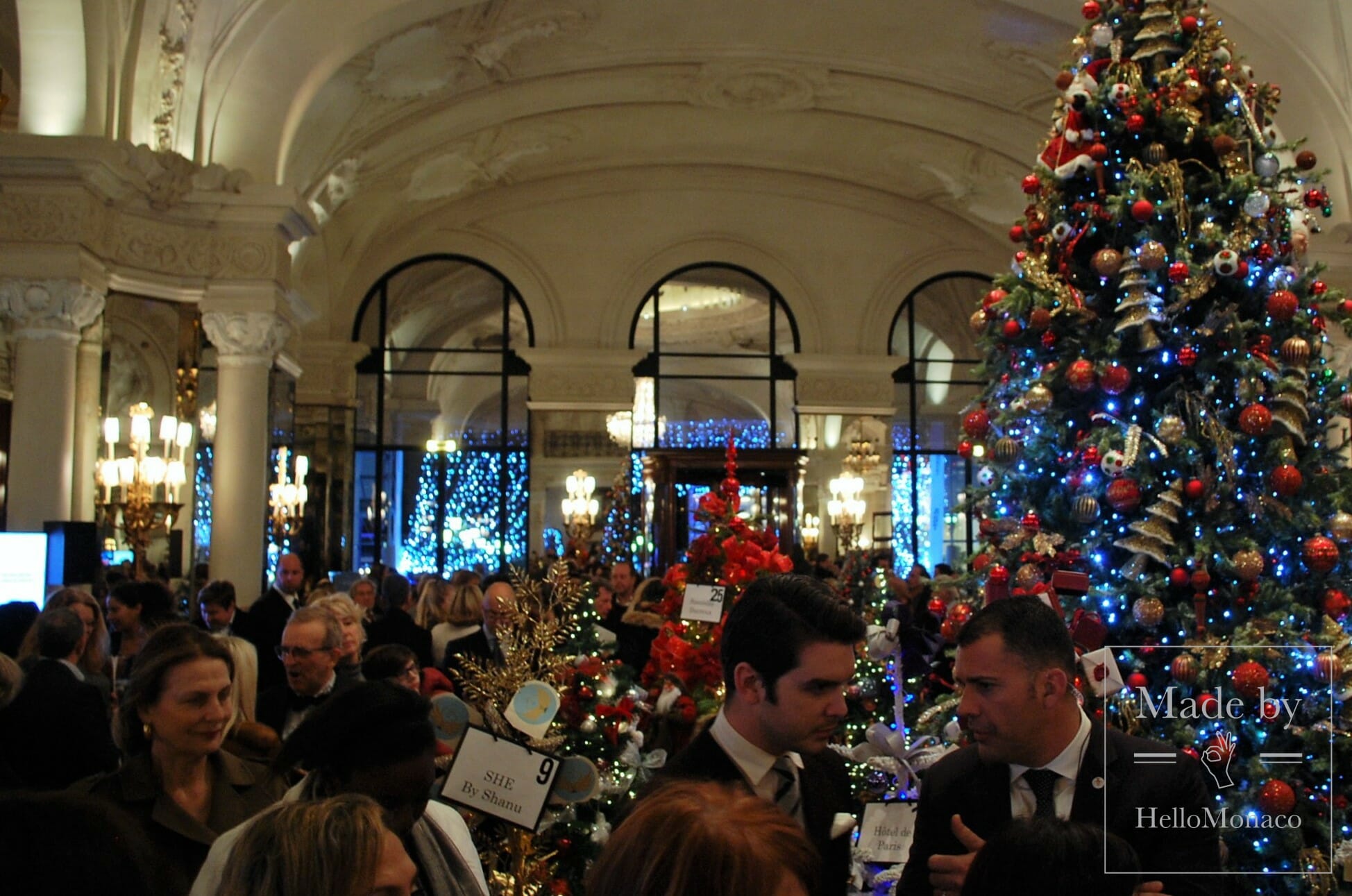 13-й Аукцион рождественских елок собрал более 73 000 евро