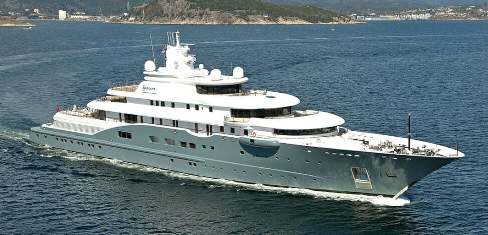 127-метровая яхта YXXI Yacht Design и другие новости