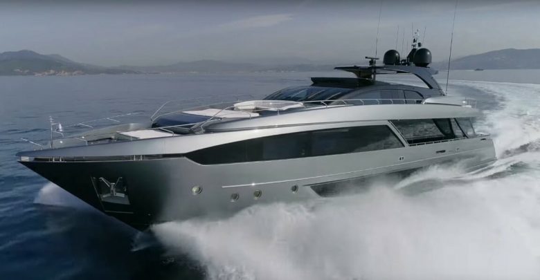 33-метровая Dolcevitа от Riva Yachts дебютирует в Монако и другие новости