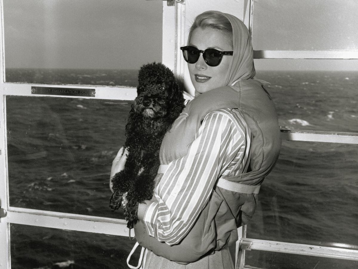 Легендарная яхта Grace Kelly доступна для чартера и другие новости