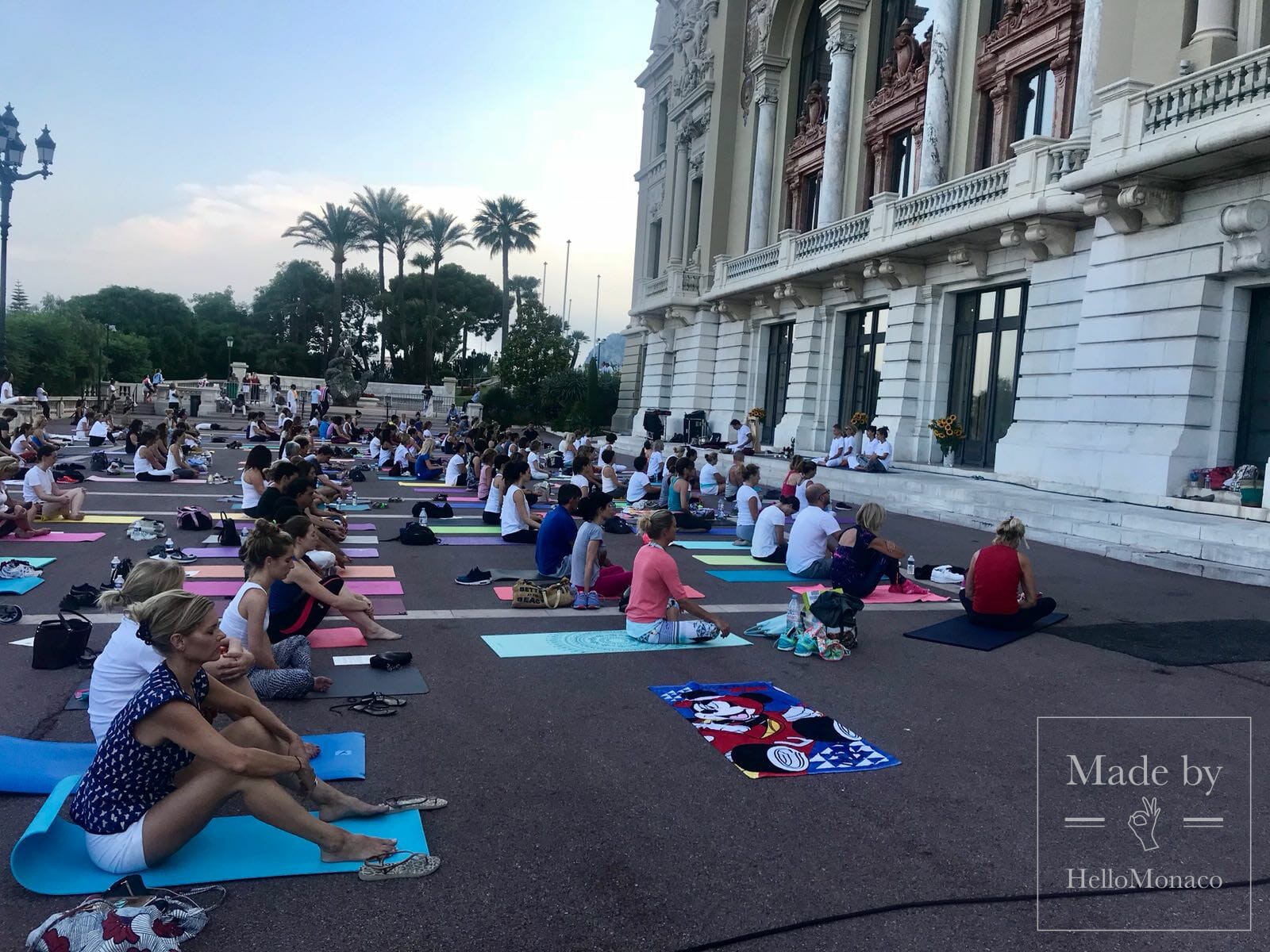 Yoga Solstice на террасе Казино Монте-Карло - баланс для всех