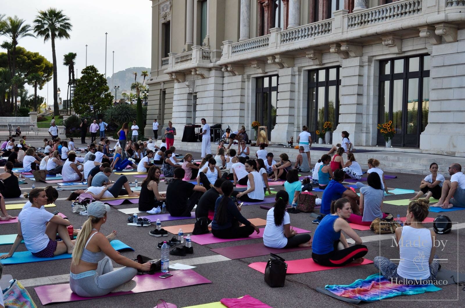 Yoga Solstice на террасе Казино Монте-Карло - баланс для всех