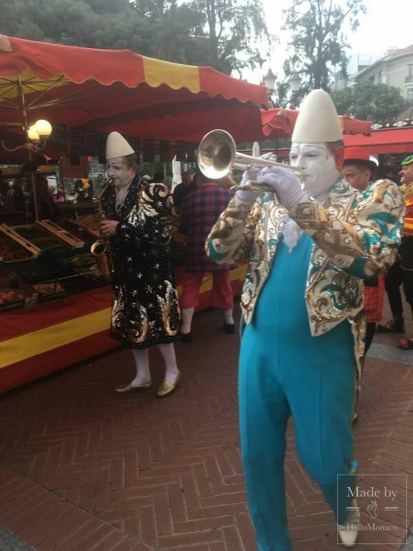 "Клоунада" на рынке Кондамин