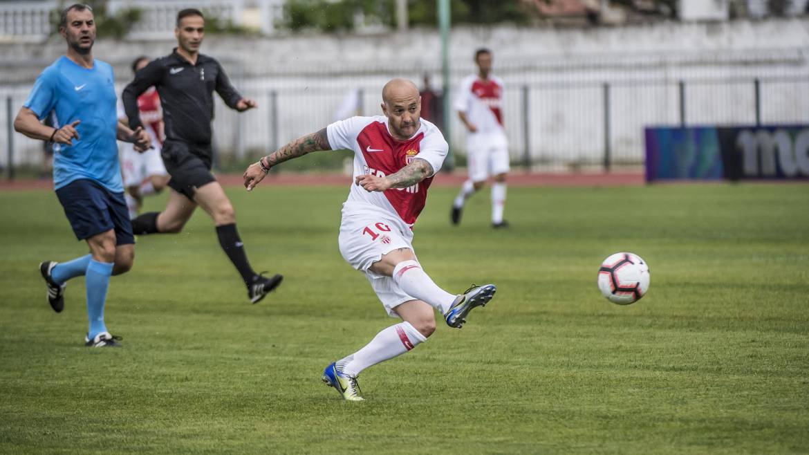 ФК «Монако» побеждает легендарных игроков греческой национальной сборной