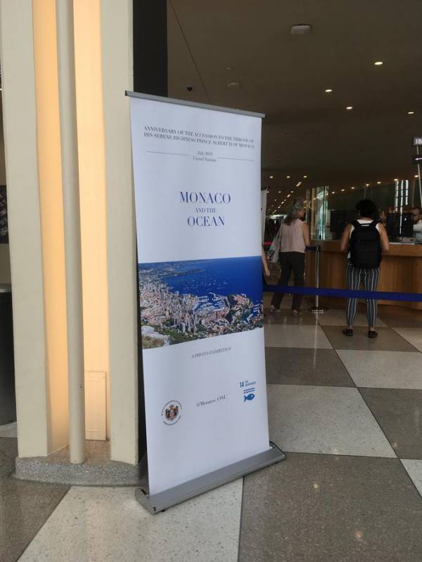 Фотовыставка «Монако и океан» в ООН, посвященная юбилею вступления князя на престол