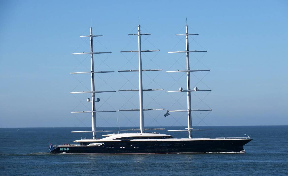 Легендарная парусная суперъяхта Black Pearl пришвартована в Санкт-Петербурге и другие новости