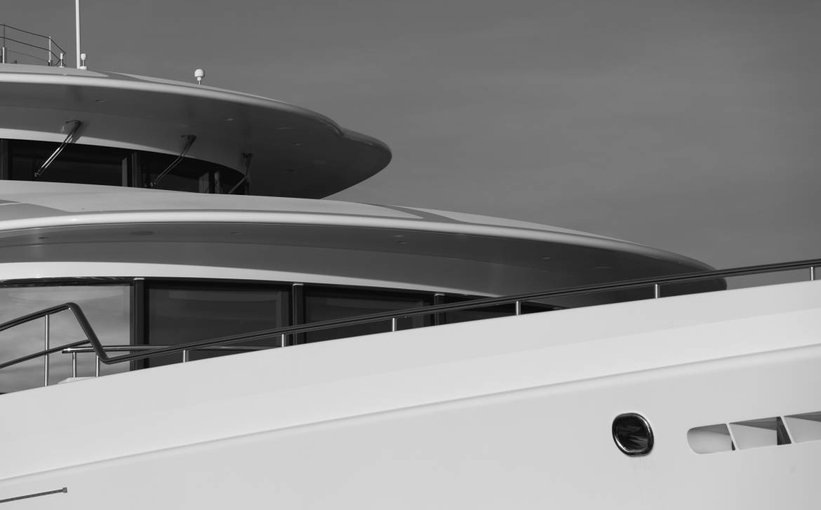 Bering Yachts объявляет о продаже 45-метровой суперъяхты и другие новости