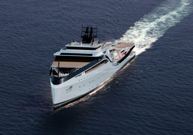 Яхта Atlantide прибывает на верфь Huisfit и другие яхтенные новости