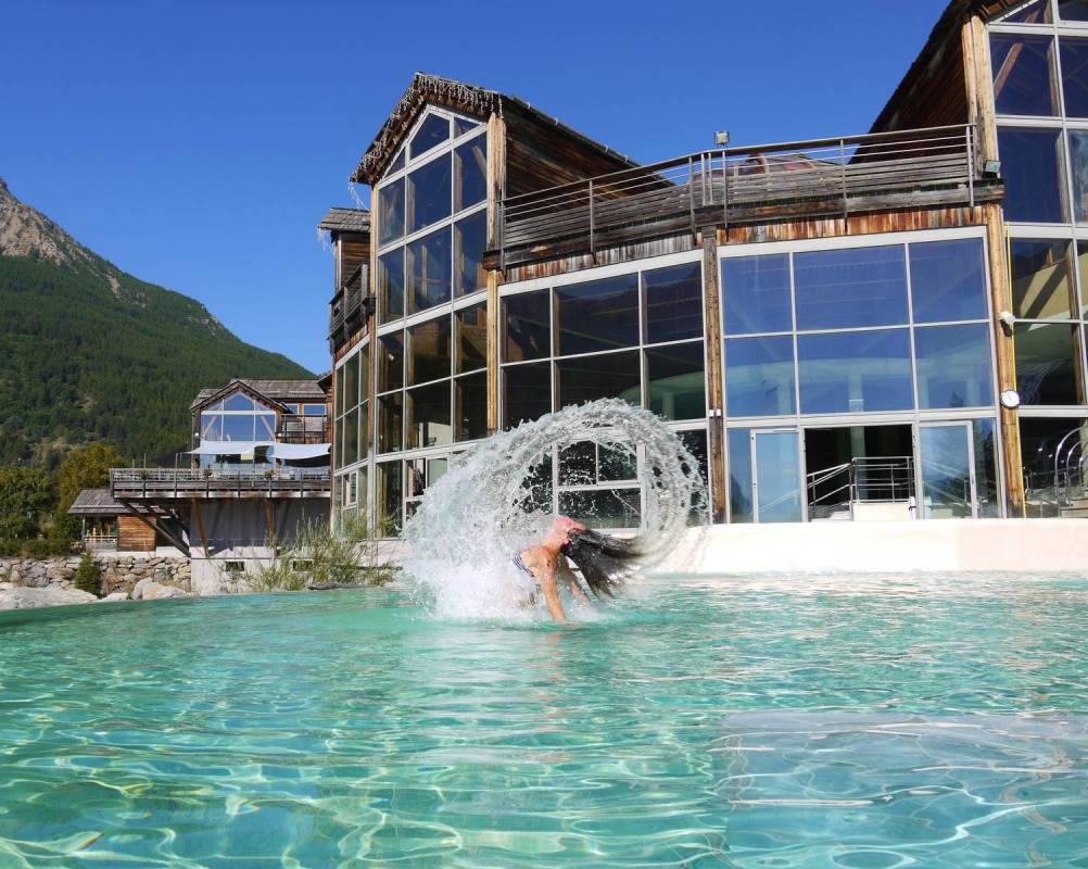 Les Grands Bains du Monêtier, спа-курорт в самом сердце Южных Альп