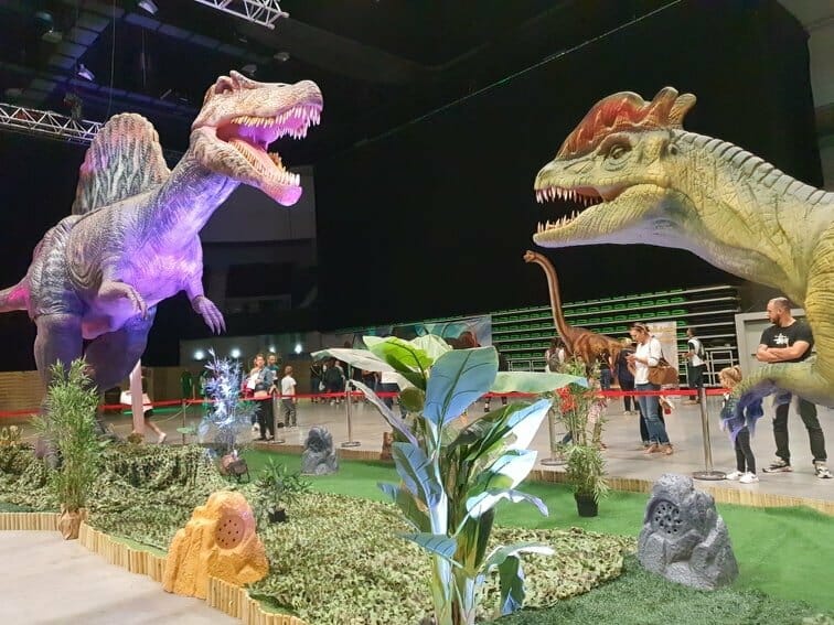 Выставка, посвящённая динозаврам