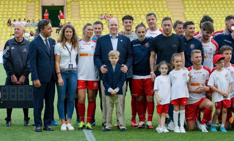 Футбольный матч мировых звёзд с участием пилотов F-1 прошёл в Монако